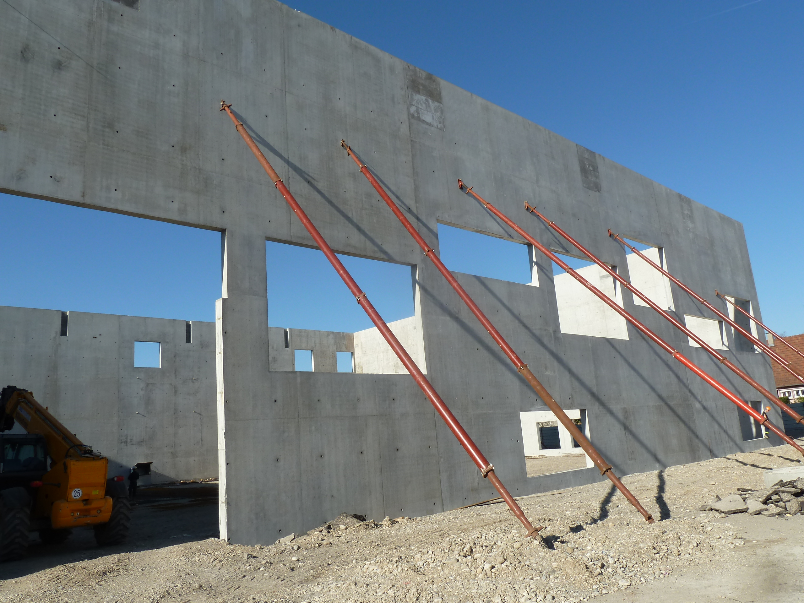 Chantier référence Béton Michel : Béton autoplaçant chantier salle des fêtes de Saint-Louis